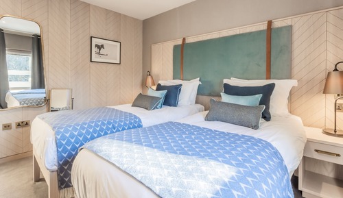 Classic-Doppel- oder -Zweibettzimmer