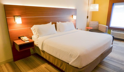 Standardzimmer, 1 King-Bett, barrierefrei (Mobility, Roll-In Shower)