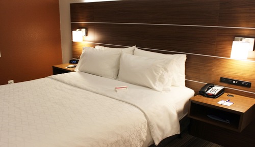 Standardzimmer, 1 Queen-Bett, barrierearme Badewanne (Communications)