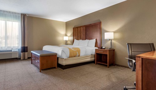 Zimmer, 1 King-Bett und Schlafsofa, Nichtraucher (Larger Unit)