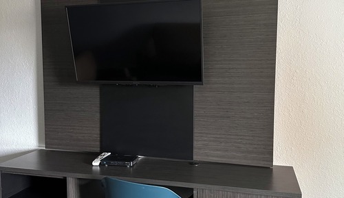 Standardzimmer, 1 King-Bett, Nichtraucher, Kühlschrank und Mikrowelle