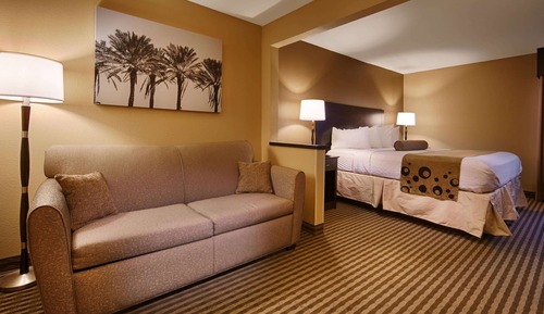 Deluxe-Suite, 1 King-Bett und Schlafsofa, Nichtraucher, Kühlschrank und Mikrowelle (with Sofabed)