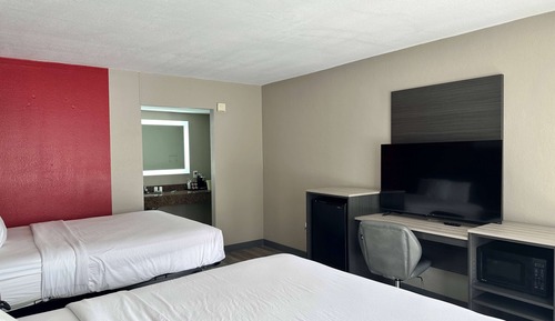 Zimmer, 2 Doppelbetten, barrierefrei, Nichtraucher (Roll-in Shower, Mobility)