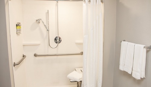 Suite, 2 Queen-Betten, barrierefrei (Mobility, Roll-In Shower)