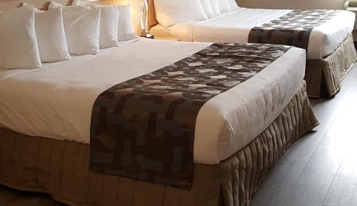 Standard Room, 2 King Beds