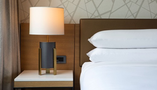 Presidential-Suite, 1 King-Bett