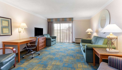 Suite, 1 King-Bett, Nichtraucher, Ausblick (Courtyard/Pool View)