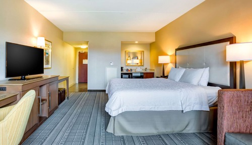 Zimmer, 1 King-Bett und Schlafsofa, Kochnische