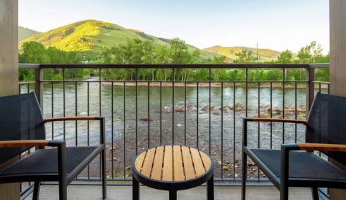 1 King-Bett, Flussblick, NR