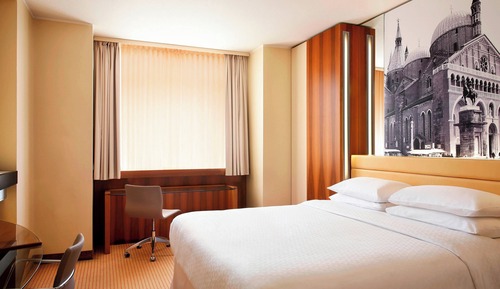 Superior-Zimmer, 1 Queen-Bett
