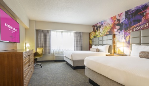 LUXURY PREMIUM ROOM 2 QUEEN NON-SMOKING