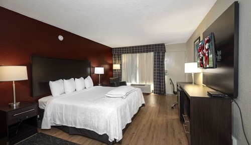 Premium-Zimmer, 1 King-Bett (Upgraded Bedding & Snack, Smoke Free)