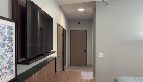 Zimmer, 1 King-Bett, barrierearm, Nichtraucher (Hearing, Tub W/Grab Bars)