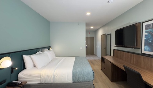 Zimmer, 1 King-Bett, barrierearm, Nichtraucher (Hearing, Roll-in Shower)