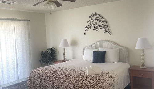 Familienvilla, Mehrere Betten (Villa Two, 281 Ft from Resort. 3 Bedr)