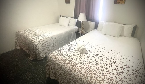 Familienvilla, Mehrere Betten (Villa Three, 300 Ft from Resort, 3 Be)