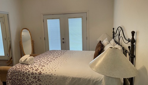 Familienvilla, Mehrere Betten (Villa Ten, .2 Miles from Resort, 4 Be)