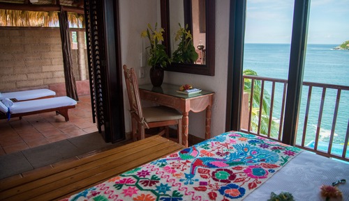 Oceanfront Terrace Suite