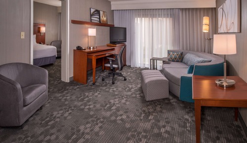 Superior-Suite, 2 Queen-Betten (One Bedroom)