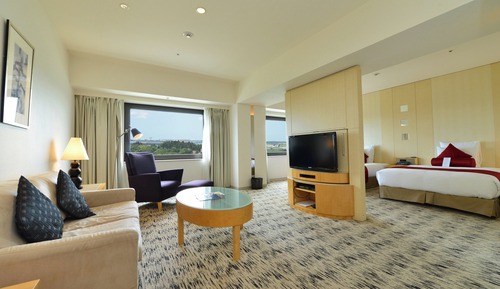 Junior-Suite, 2 Doppelbetten (Airport View)