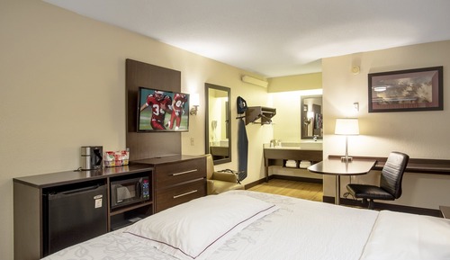 Premium-Zimmer, 1 King-Bett (Upgraded Bedding & Snack, Smoke Free)