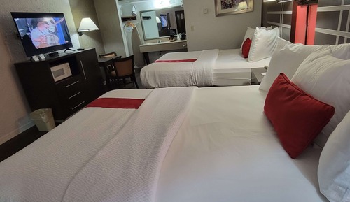 Zimmer, 2 Queen-Betten, Nichtraucher, Poolzugang