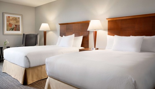 Zimmer, 2 Doppelbetten