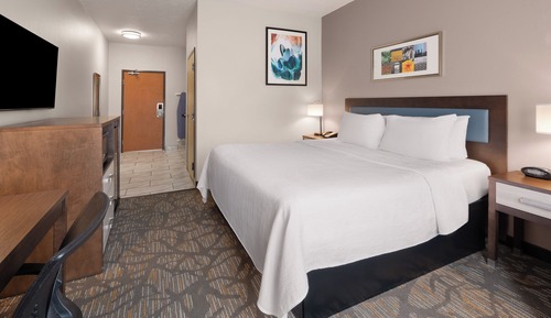 Zimmer, 1 King-Bett, barrierefrei, Nichtraucher (Mobility Bathtub w/Grab Bars)