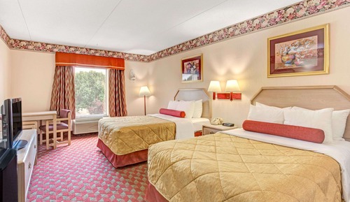 Zimmer, 2 Doppelbetten, Nichtraucher (2nd Floor)