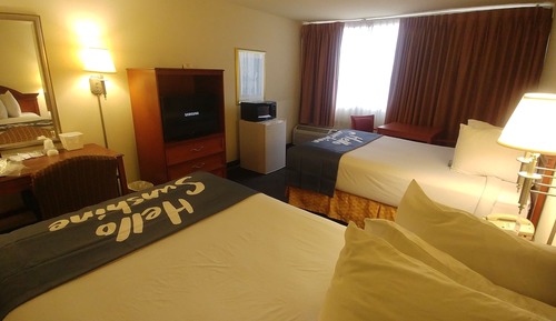 Zimmer, 2 Doppelbetten, Nichtraucher