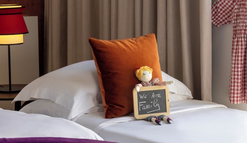 Familienzimmer, Verbindungszimmer