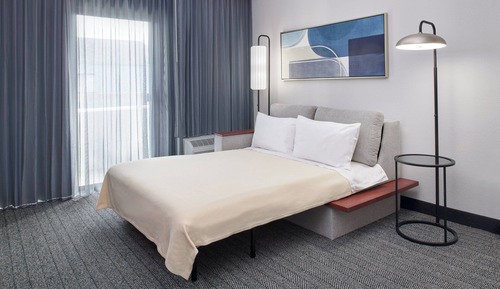 Zimmer, 1 King-Bett und Schlafsofa