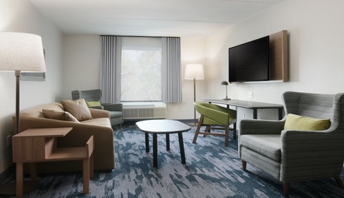Suite, 1 Schlafzimmer (Mobility/Hearing Access, Roll-In Shwr)