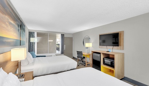 Zimmer, 2 Queen-Betten, Nichtraucher (2nd Floor, Dog Friendly)