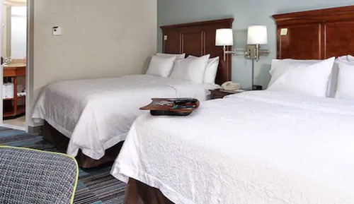 Zimmer, 2 Doppelbetten, Nichtraucher