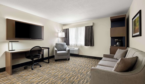 Suite, 2 Queen-Betten, Nichtraucher, Kühlschrank und Mikrowelle (with Sofabed)