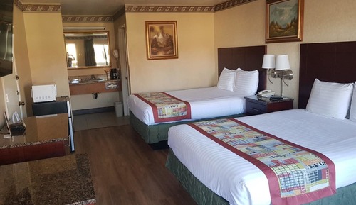 Zimmer, 2 Queen-Betten, Nichtraucher