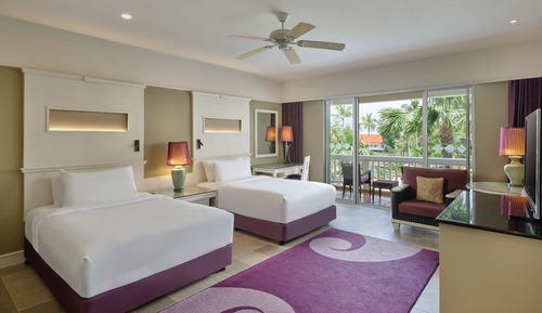 Laguna Pool View Twin Room