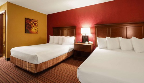 Standard Room, 2 Queen Beds, Non Smoking