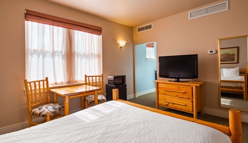 Standardzimmer, 1 King-Bett, Nichtraucher, Kühlschrank und Mikrowelle (2nd Floor)