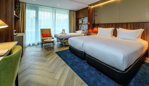 Zimmer (2 Twin Beds with Sofa bed)