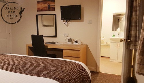 Dreibettzimmer, mit Bad (4)