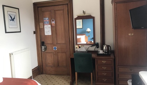 Standard-Einzelzimmer, mit Bad