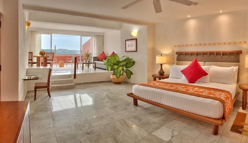 Brisas Beach Club 1 king bed