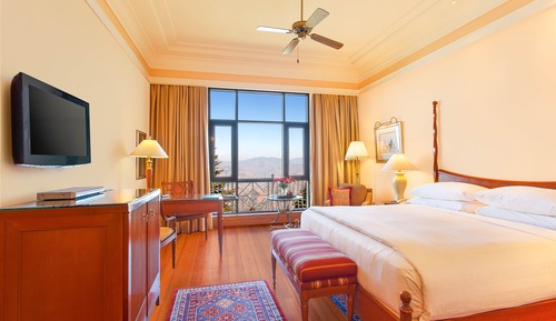 Premier-Zimmer, 1 King-Bett, Talblick