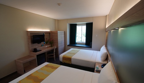 Zimmer, 2 Queen-Betten, Nichtraucher