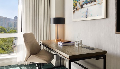 Zimmer, 1 King-Bett, Blick auf den Innenhof