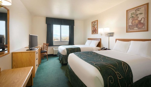 Zimmer, 2 Doppelbetten, Nichtraucher