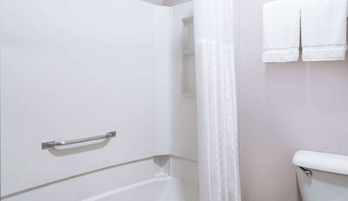 Zimmer, 2 Queen-Betten, barrierefrei