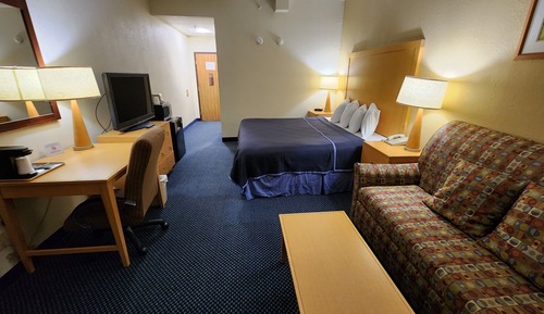 Deluxe-Zimmer, 1 King-Bett und Schlafsofa, Kühlschrank und Mikrowelle